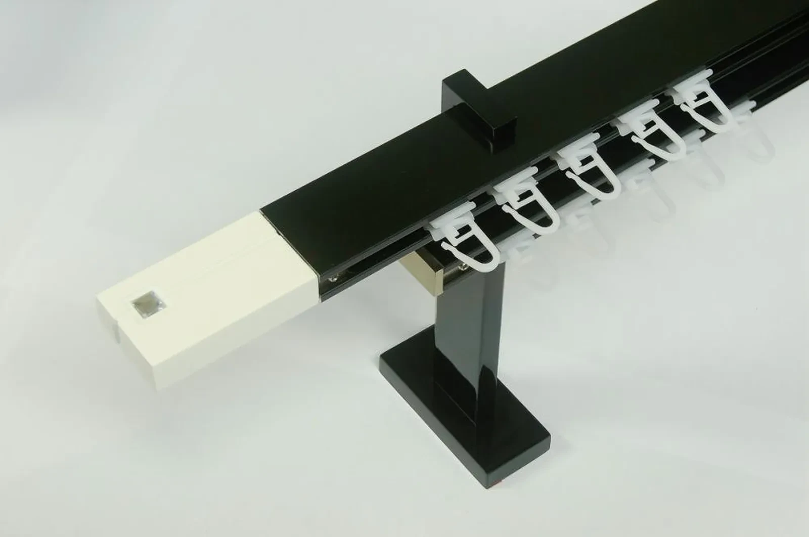 Garniža SQUARE LINE čierna 2dr. - kon. biela KRYSTAL