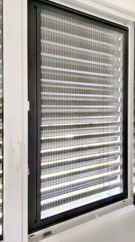 Sieťky proti hmyzu na DVERE - PLISSÉ KLIK - bežné odtiene 8